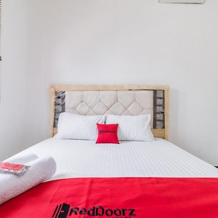 Reddoorz Near Terminal Bubulak Bogor Hotel Kültér fotó