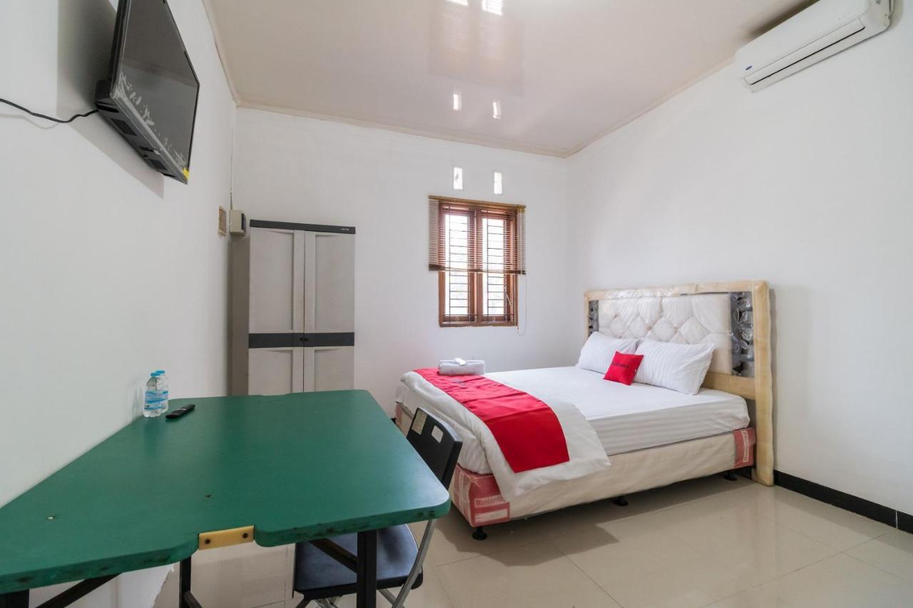 Reddoorz Near Terminal Bubulak Bogor Hotel Kültér fotó