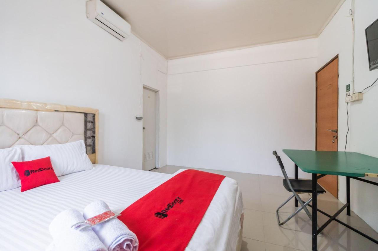 Reddoorz Near Terminal Bubulak Bogor Hotel Kültér fotó