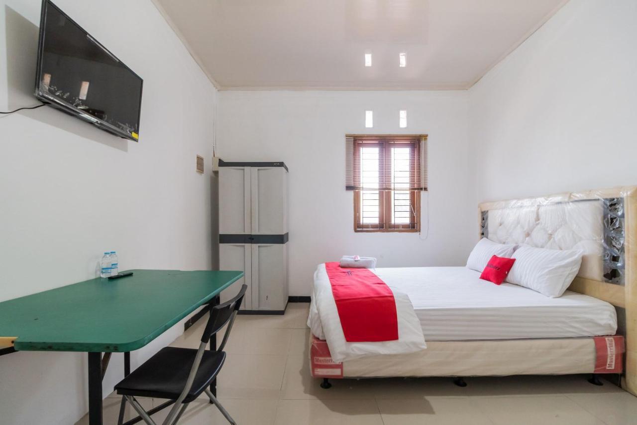 Reddoorz Near Terminal Bubulak Bogor Hotel Kültér fotó
